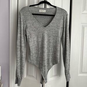 Abercrombie & Fitch Gray Soft Bodysuit | Size: large